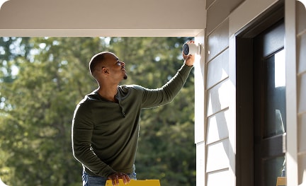 Dogwalker being granted access to someone's home via Trusted Neighbor Dogwalker being granted access to someone's home via Trusted Neighbor